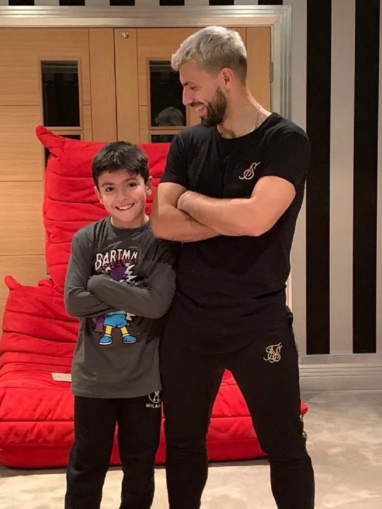 Benjamín y el Kun Agüero. Fuente (Twitter)