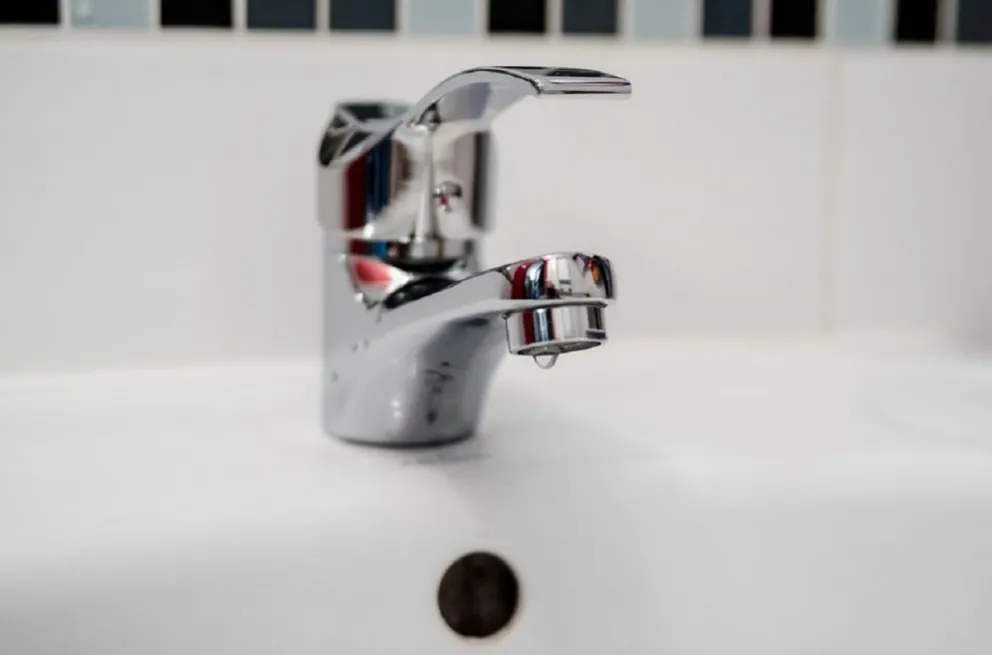 Hoy 10 barrios de la capital salteña se quedarán sin suministro de agua: A qué hora será