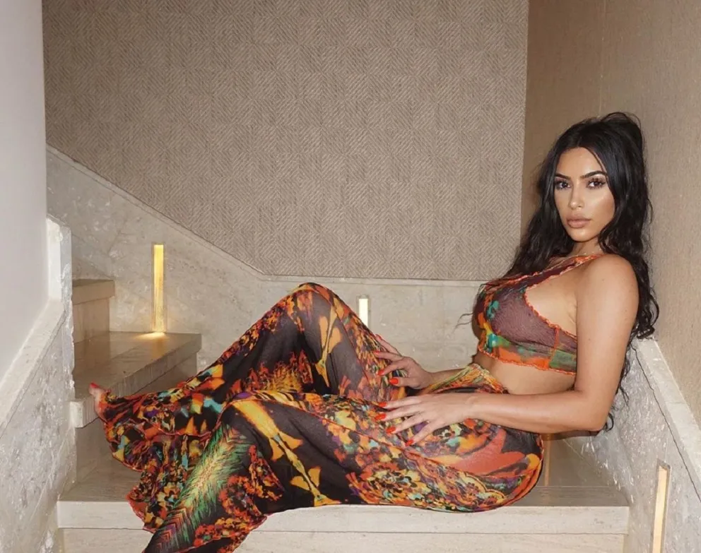 Kim Kardashian enloquece las redes con un inesperado cambio de look
