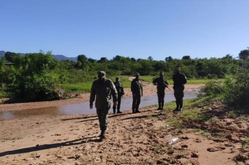 La frontera más picante que nunca: reportan masivos contagios de COVID-19 entre gendarmes