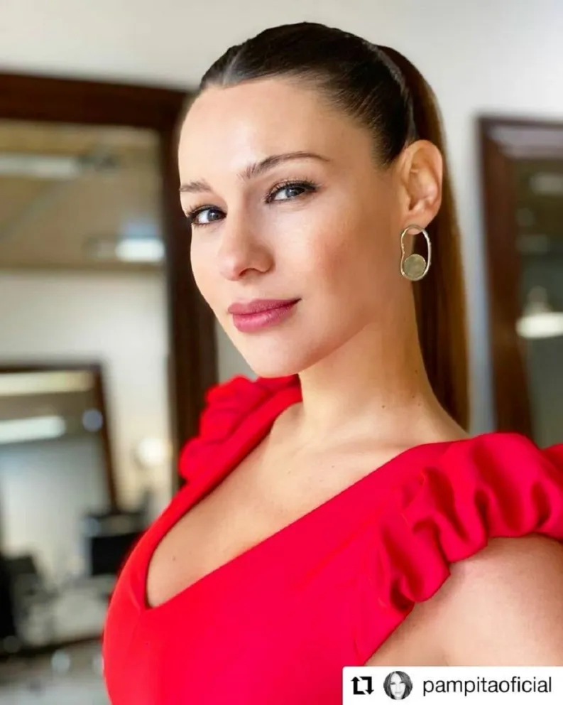 Pampita volvió a apuntar contra Brey por la traición de su mejor amiga