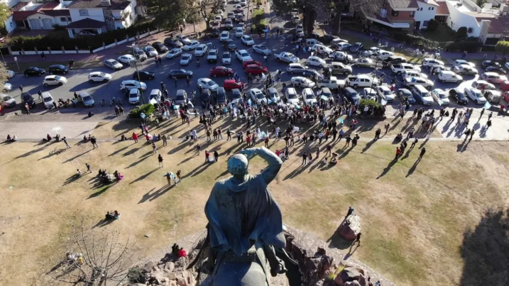 Banderazo en Salta: Twitter