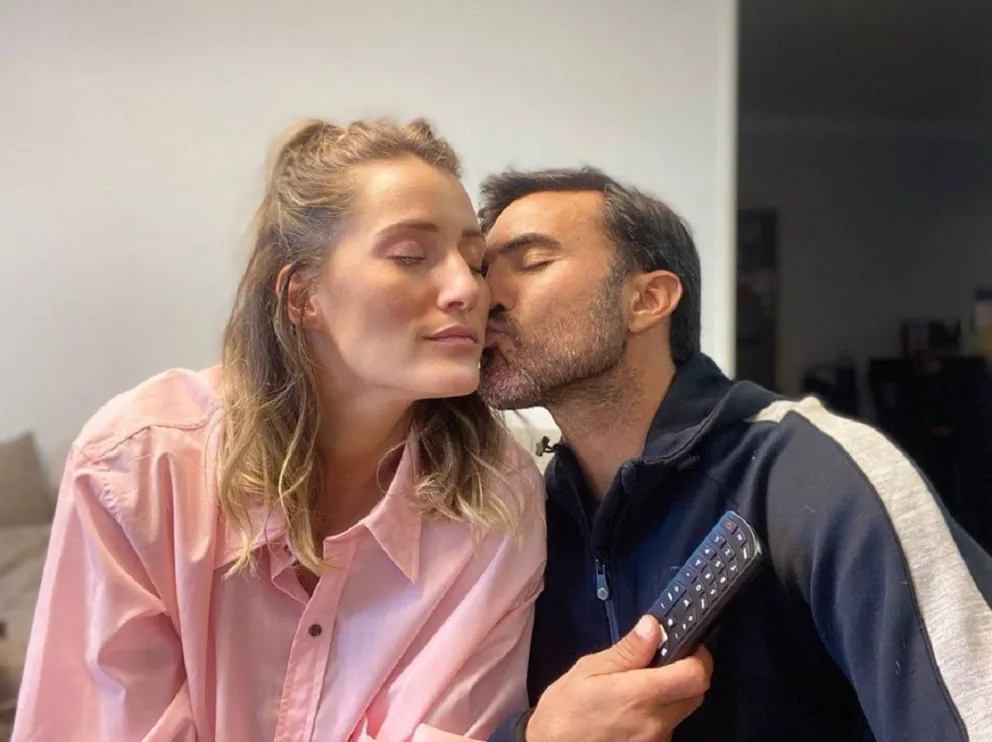 Más juntos que nunca: Mica Viciconte y Fabián Cubero posaron muy apasionados en una sesión de fotos