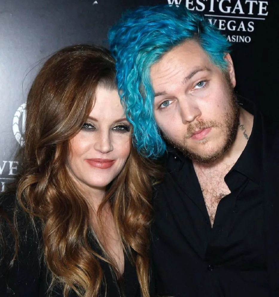 Lisa Presley y Benjamin Keough. Fuente (Instagram)
