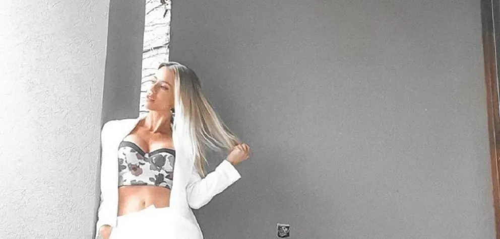 Nicole Neumann inició el viernes con este sensual look
