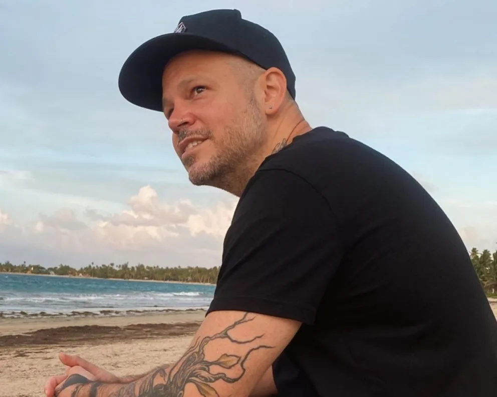 Residente pidió a sus compañeros no dejarse llevar por el lado mercantilista del arte