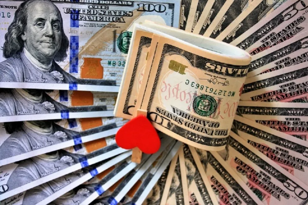 Dólar, miércoles 15 de Julio: el Oficial volvió a subir mientras que el Blue se mantiene estable
