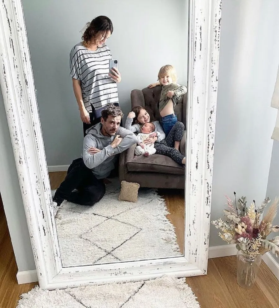 La familia de Paula Chaves y Pedro Alfonso. Fuente (Instagram)