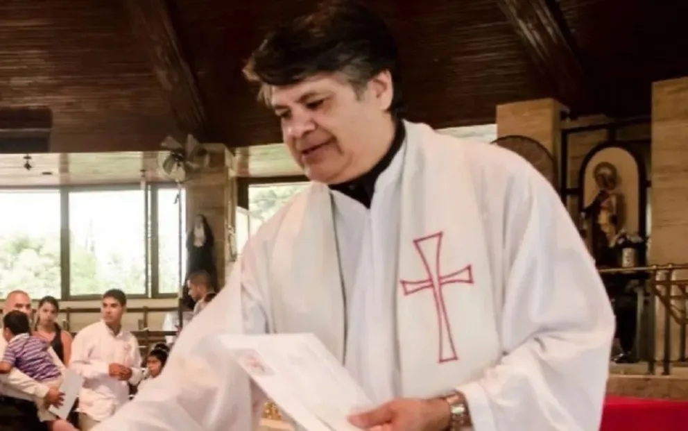 Sacerdote Oscar Juárez. Fuente: Twitter