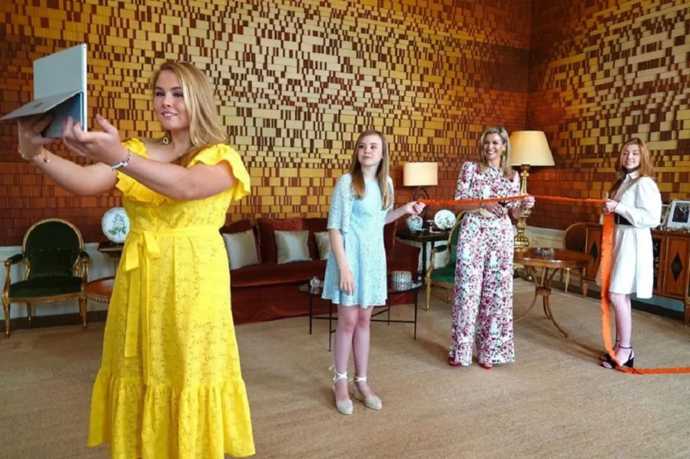 Máxima de Holanda y sus hijas. Fuente (Instagram)