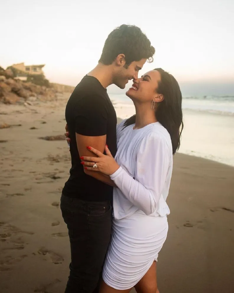 Demi Lovato y Max Ehrich. Fuente (Instagram)