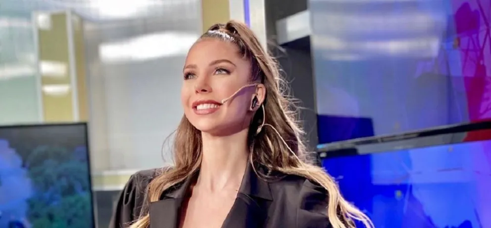 Romina Malaspina mostró el sensual conjunto con el que entrena en casa