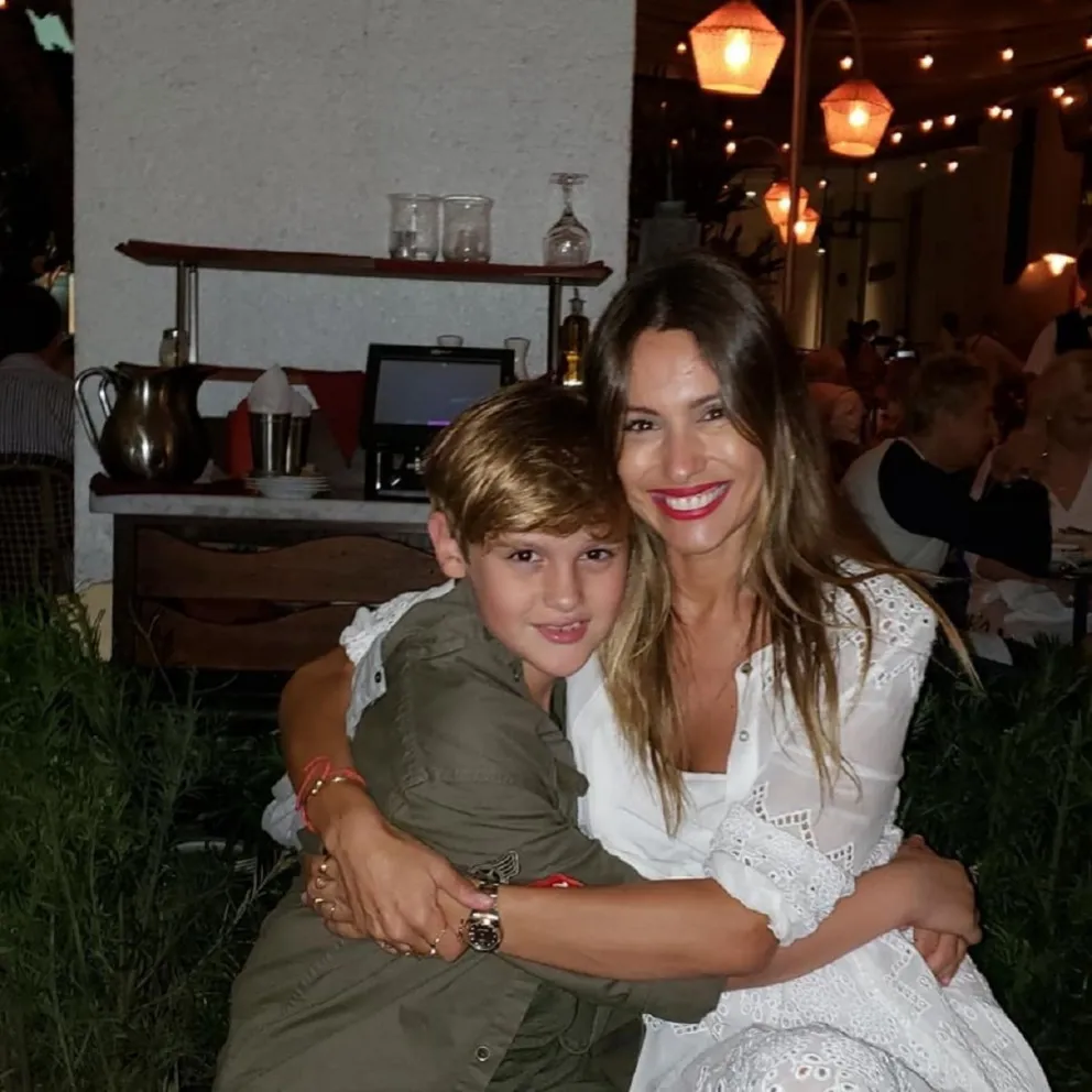 Pampita junto a Bauti (Fuente: Instagram)