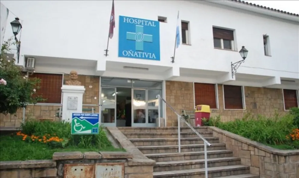 Insólito: una fila de hasta seis cuadras para poder sacar un turno en el Hospital Oñativia 