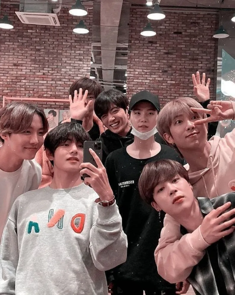 BTS (Fuente: Instagram)