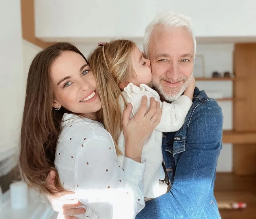 Andy Kusnetzoff junto a su familia. Fuente (Instagram)
