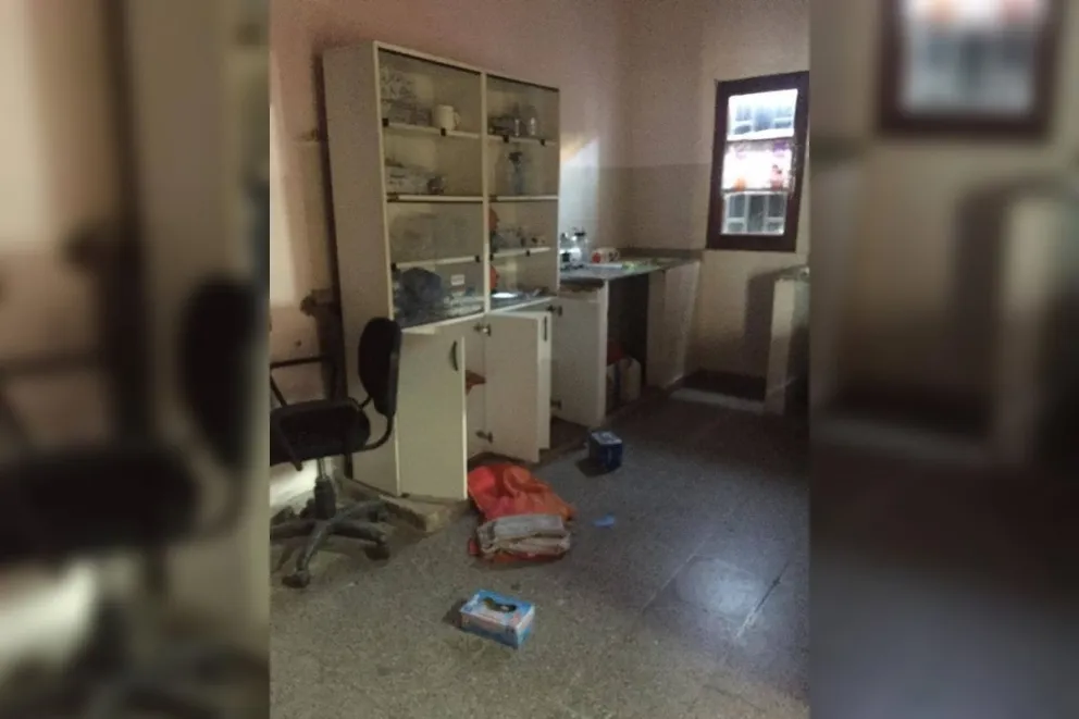 En medio de la emergencia sanitaria, malvivientes robaron el Hospital de Urundel. FOTOS
