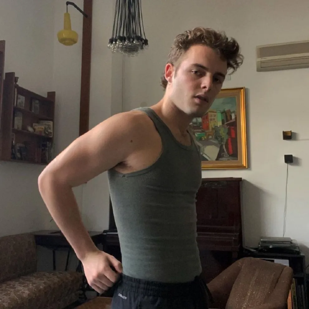 Pablo Torturiello, pareja de Floppy Tesouro, en el Cantando 2020 se volvió tendencia por su belleza