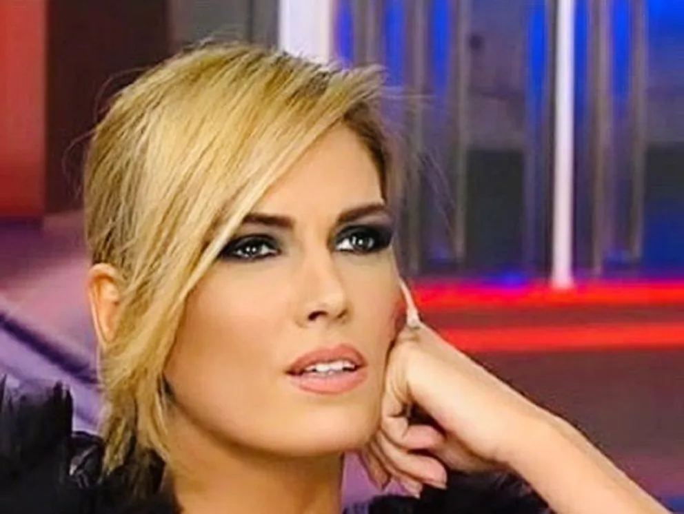 Viviana Canosa bebió dióxido de cloro en su programa y las redes explotaron contra ella