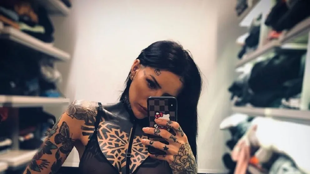 Cande Tinelli mostró su picante forma de pasar el sábado