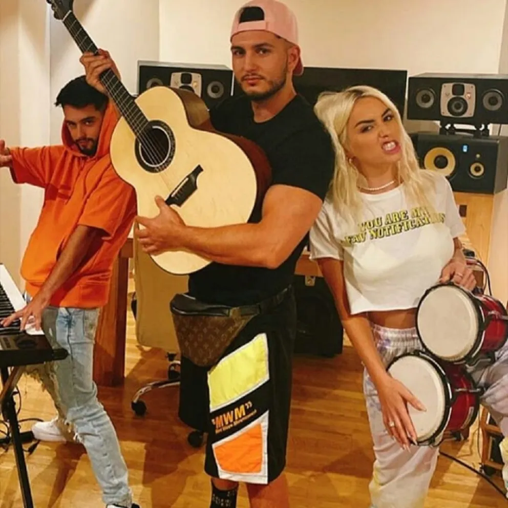 Lali Espósito junto a Chema Rivas y Omar Montes. Fuente (Instagram)