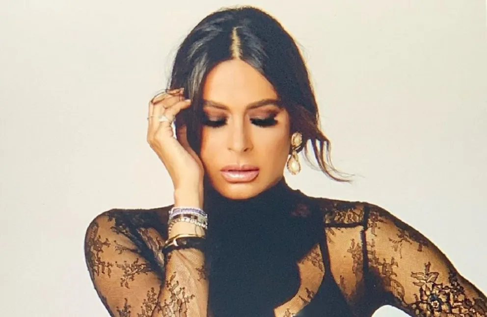 La presentadora mexicana, Galilea Montijo impresionó a todos con un look azul