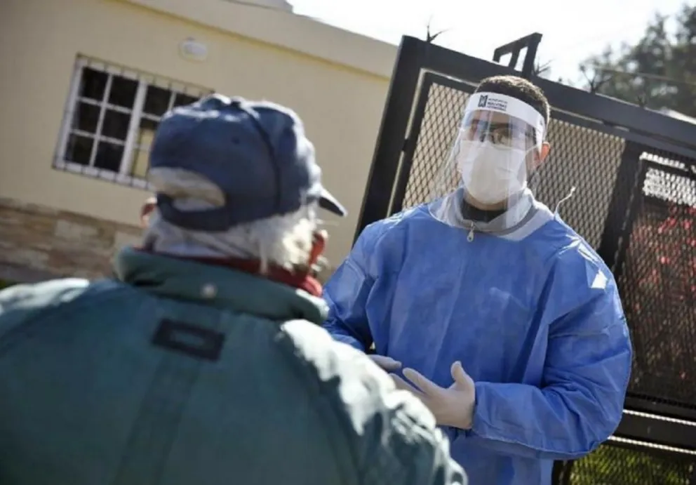 Reporte diario de coronavirus en Argentina: la curva de muertes sigue en ascenso y no se detiene