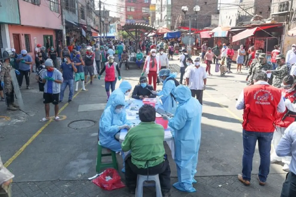 Tras detectar que el 70% de un barrio salteño estaba infectado, hoy continúan los testeos puerta a puerta