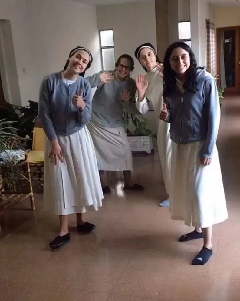 Desde el convento, un grupo de monjas, hacen furor con el baile de la cucaracha en Tik Tok
