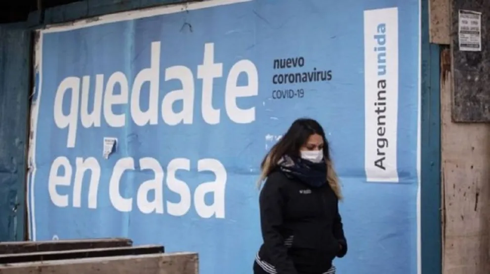 Reporte diario de coronavirus en Argentina: se "plancharon" las muertes diarias, pero los contagios se elevan