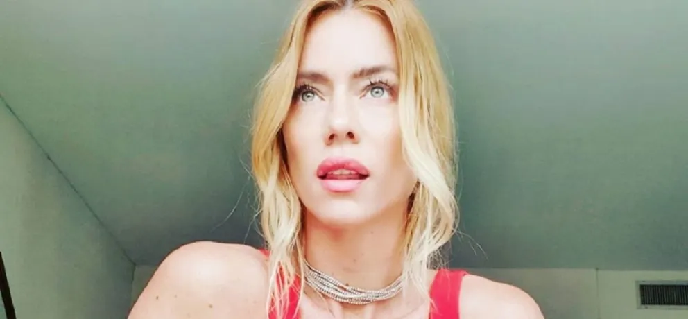Nicole Neumann prendió fuego con un sensual look 'total black'