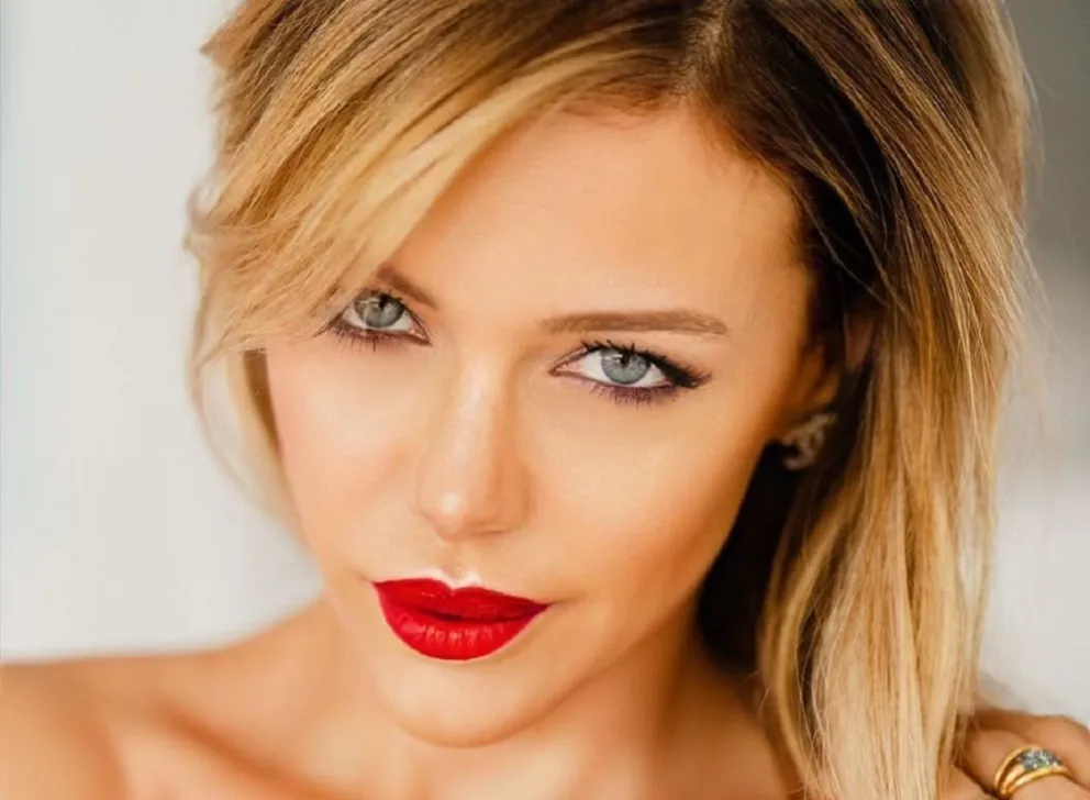 Evangelina Anderson subió la temperatura con un revelador bikini negro