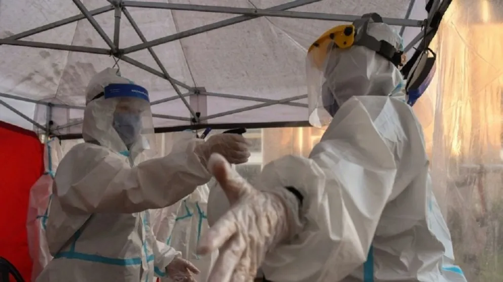 Reporte diario de coronavirus en Argentina: este sábado volvió a descender la cantidad de muertes