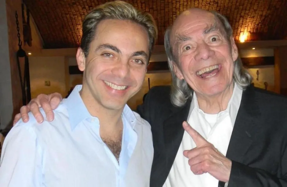 Cristian Castro y el Loco Valdés. Fuente (Twitter)