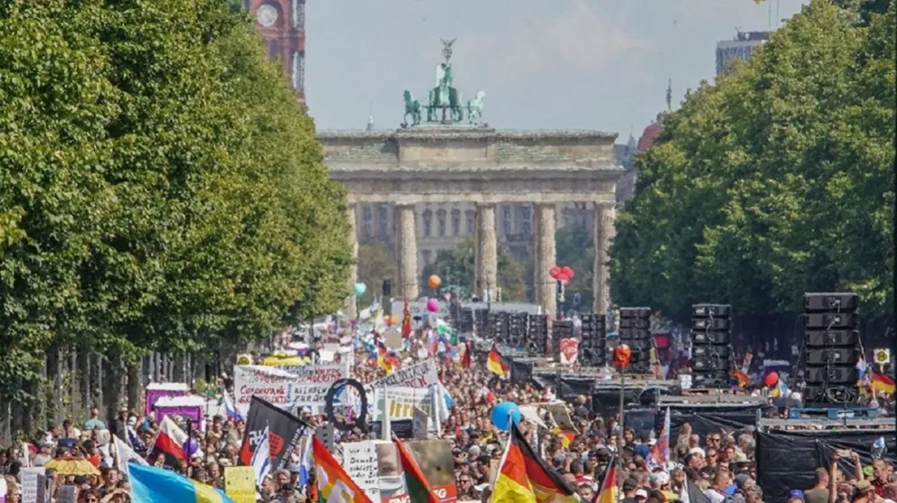 Marcha anticuarentena en Berlín, Alemania