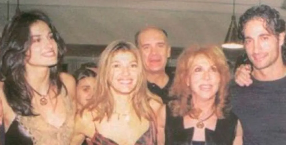 Catherine Fulop con Beatriz, Ova y Gabriela Sabatini Fuente (Twitter)