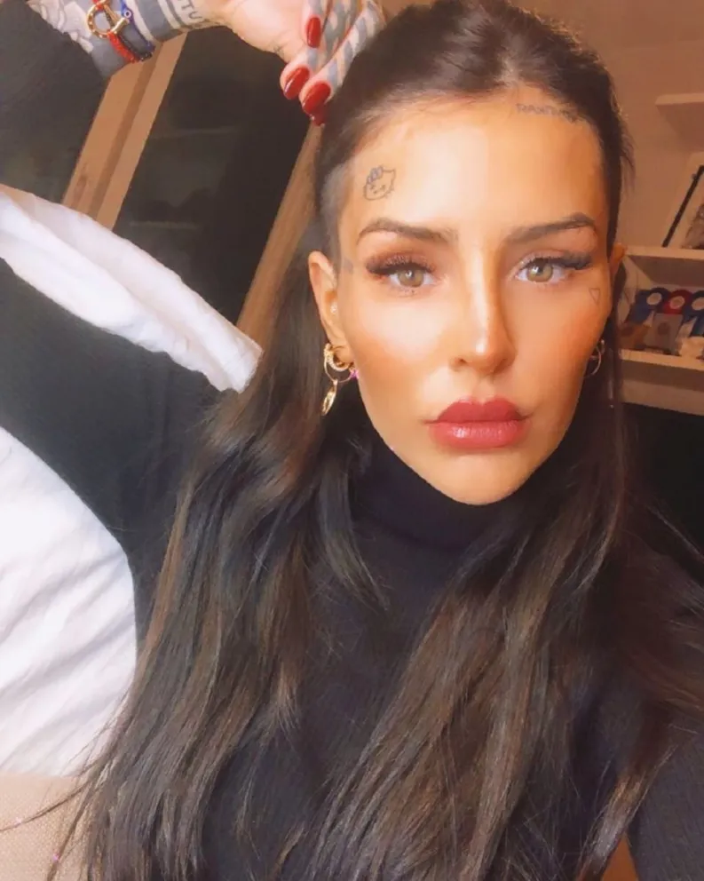 Cande Tinelli bloqueó comentarios para seguir promocionando la maquinita de la "estafa piramidal"