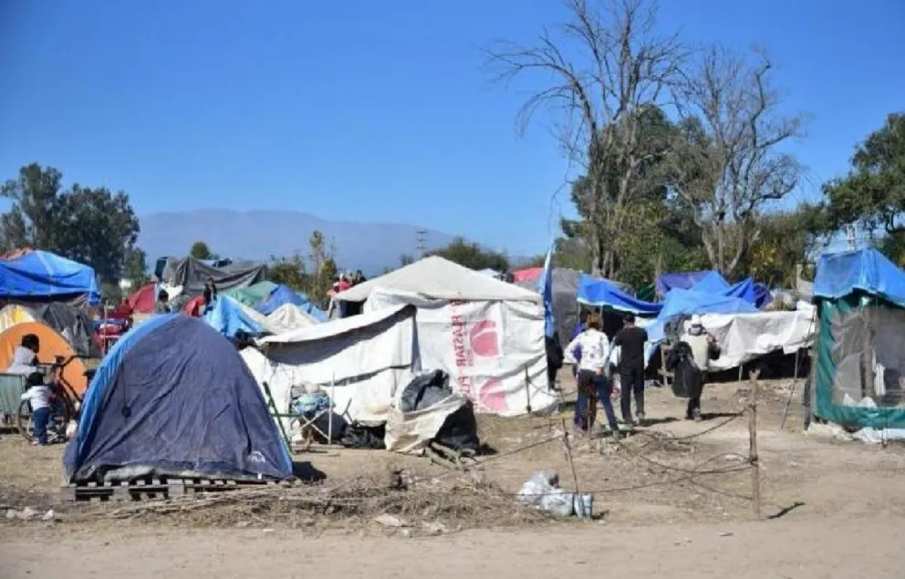 Sanción ejemplar: buscan quitarles el IFE y la AUH a los salteños que usurpen terrenos
