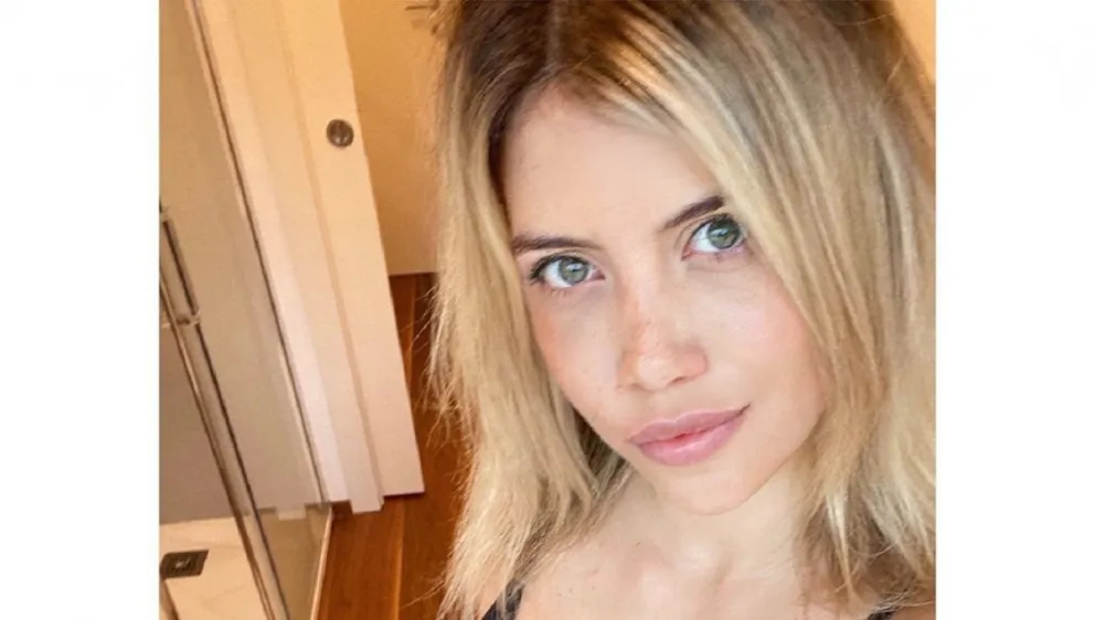 Wanda Nara posó de espaldas y con una diminuta tanga que dejó sin aliento a sus fans