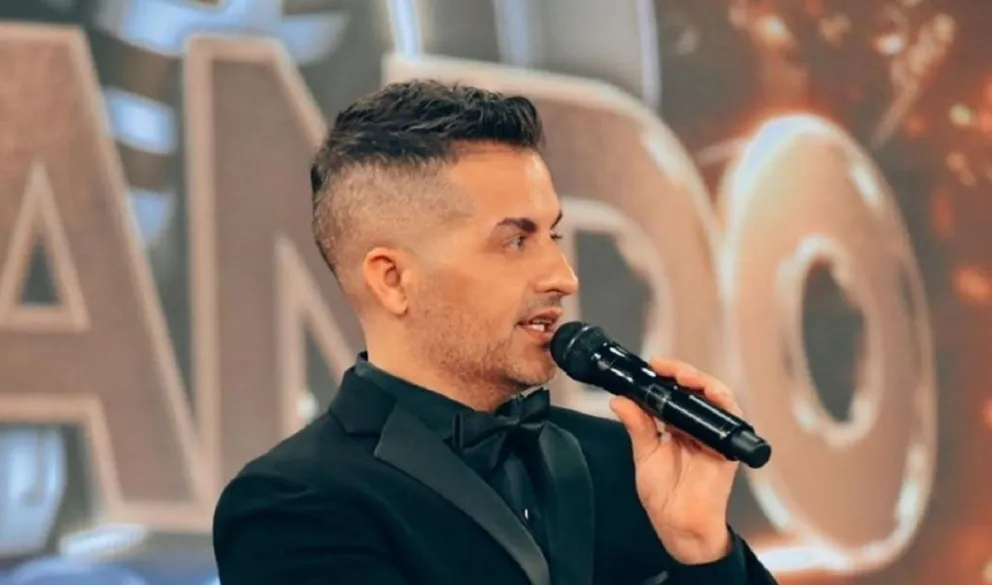Ángel De Brito contó lo que dijo Esmeralda Mitre sobre su contagio y sus fans le recomiendan hisoparse