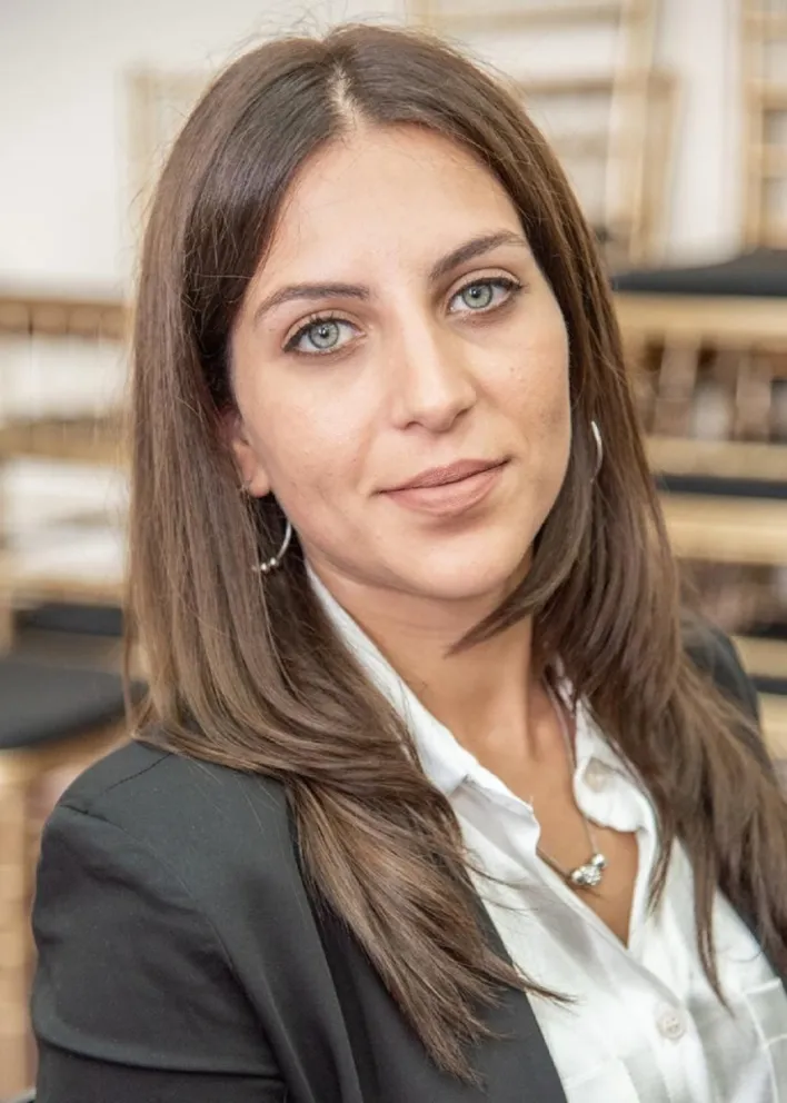Paula Benavides