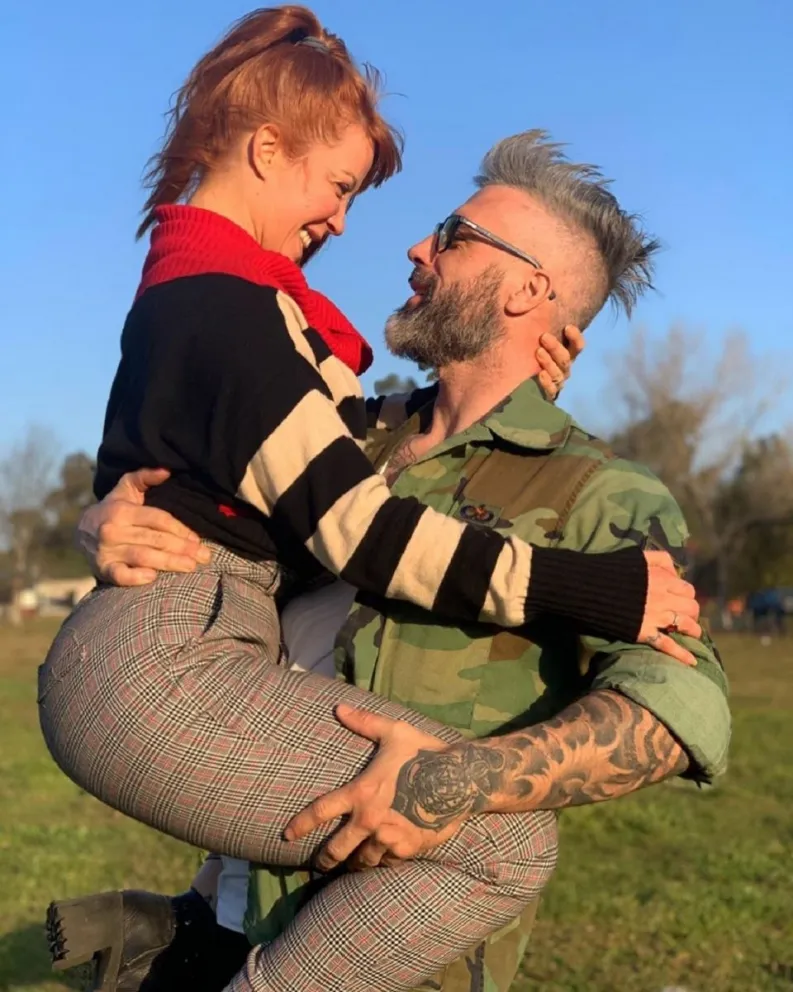 Miriam Lanzoni cruzó a De Brito: "Nunca imaginé que mirarían las partes íntimas de mi pareja"