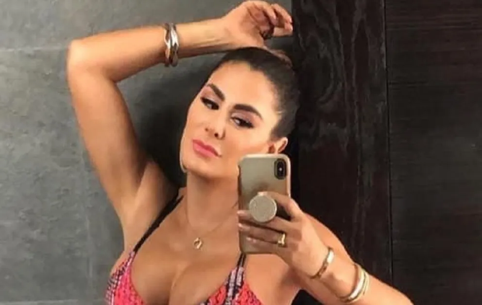 Con una sensual foto Ninel Conde invitó a sus fans a su concierto virtual