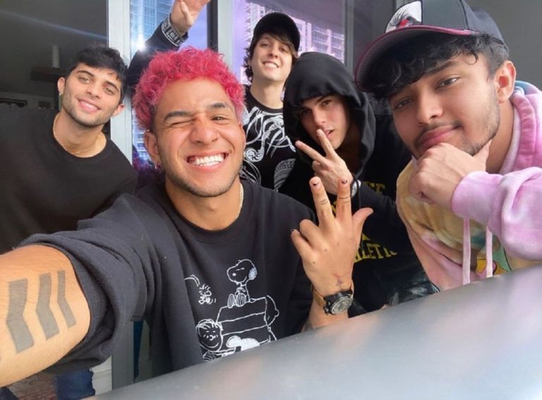 Beso, lo nuevo de CNCO ya tiene challenge oficial en Tik Tok | Voces ...