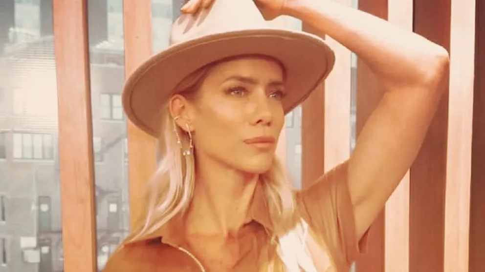 Nicole Neumann se robó todas las miradas con un look azul para el infarto