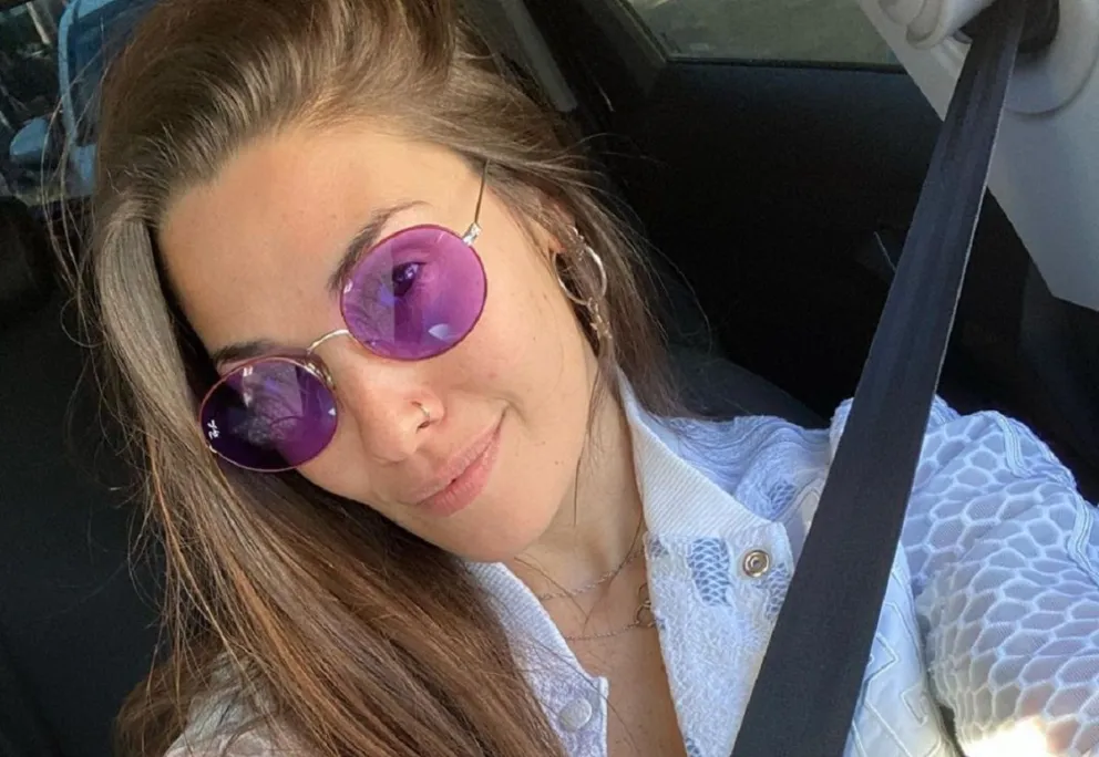 Bajo el sol y con un delumbrante look Ivana Nadal emocionó a sus seguidores
