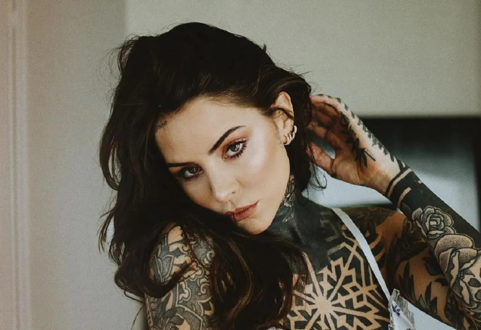 Cande Tinelli reveló una foto familiar antigua y dio pie a los memes
