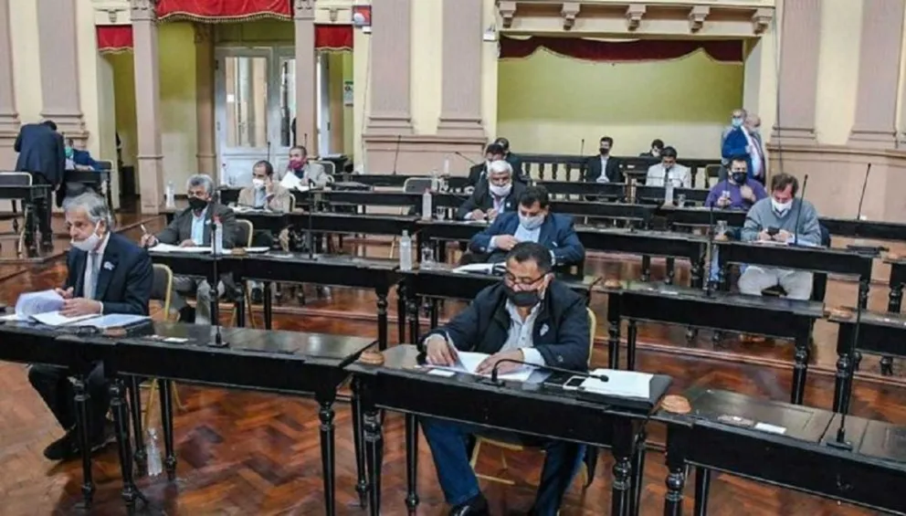 Senadores aprobaron el presupuesto provincial 2021: cuánto corresponde a Salud, Seguridad y Educación