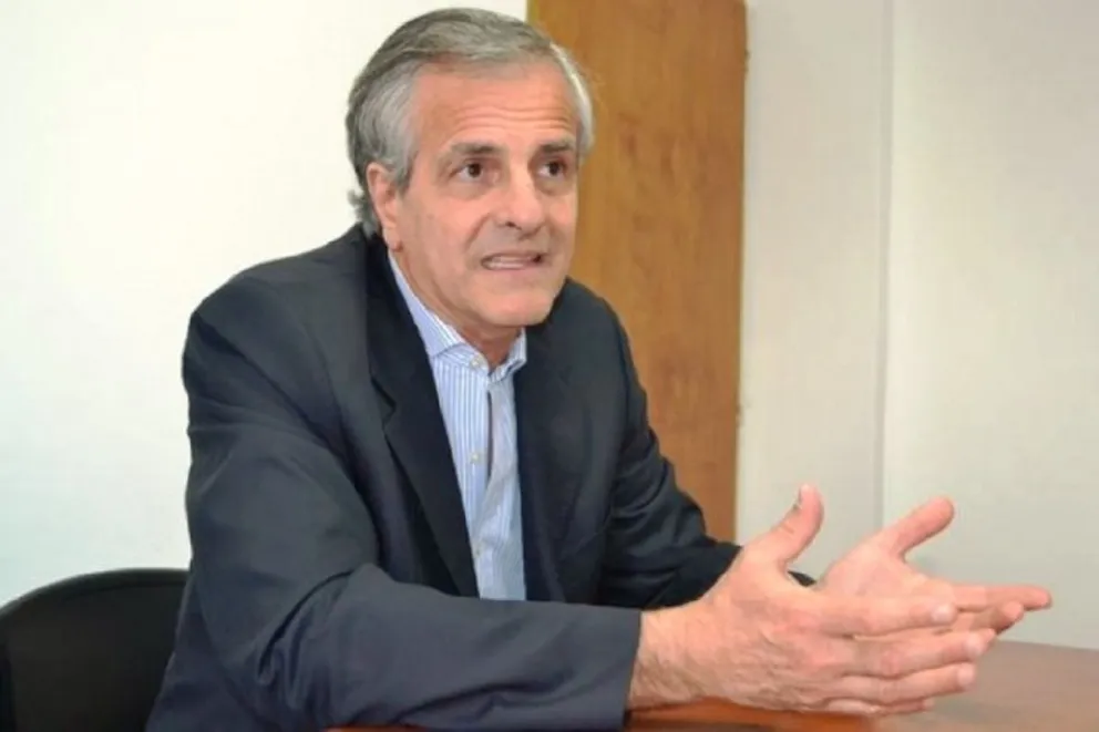 El diputado Durand Cornejo presentará un proyecto de ley para que los estatales puedan decidir sobre su obra social