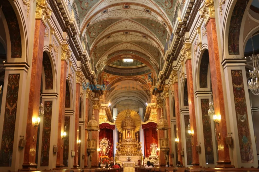 Preocupación por falta de mantenimiento en la Catedral Basílica: cayó una parte del techo 